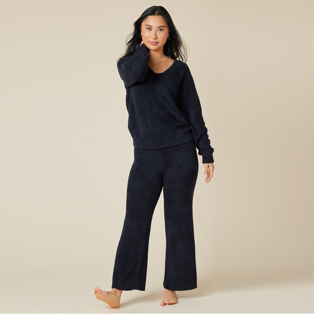 Softies Women's Solid Marshmallow V-Neck Lounge Set Black